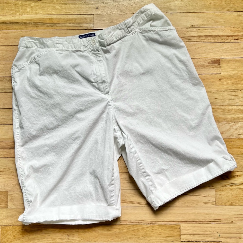 Karen Scott white chino shorts